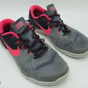 Pink Nike metcon 3